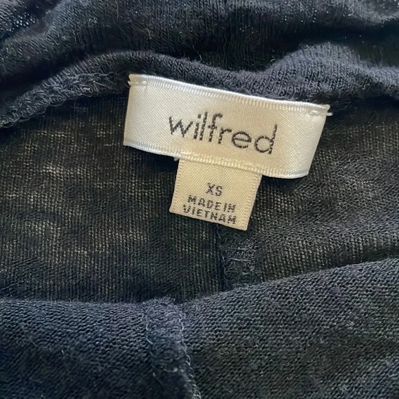 Wilfred  Cropped Turtleneck - Picture 3 of 11